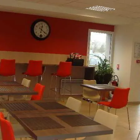 The Originals Access, Gare Cholet
