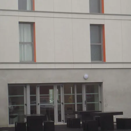 Hotel The Originals Access, Gare Cholet