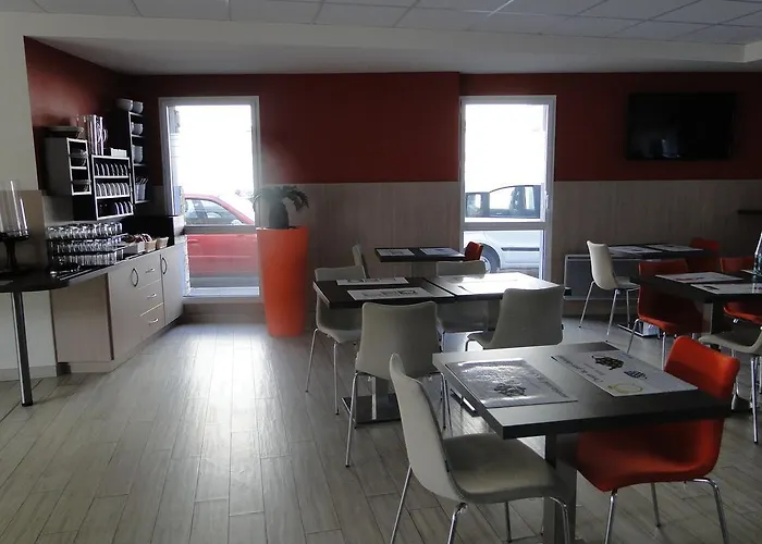 Hotel The Originals Access, Gare