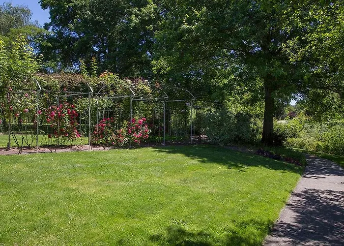 Hotel The Originals Access, Gare