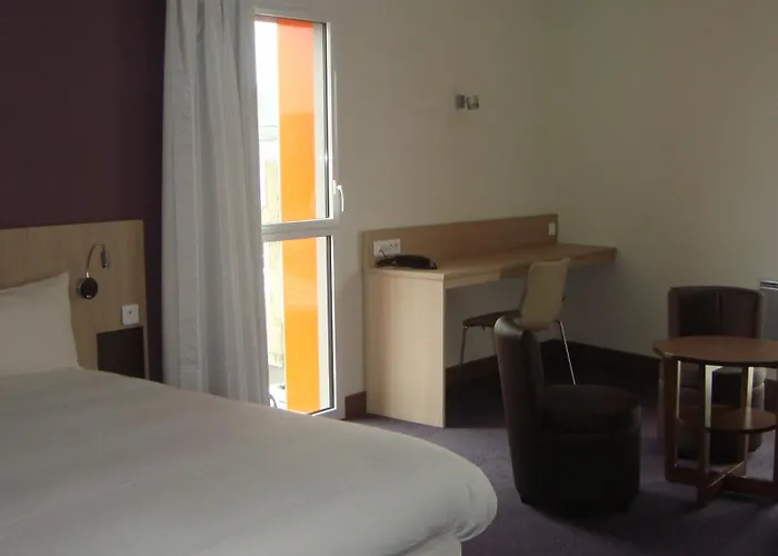 호텔 The Originals Access, Gare 숄레