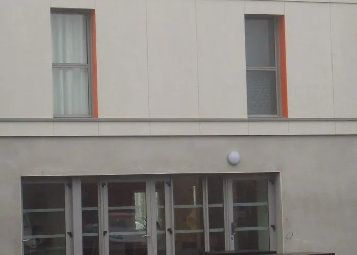 Hotel The Originals Access, Gare Cholet