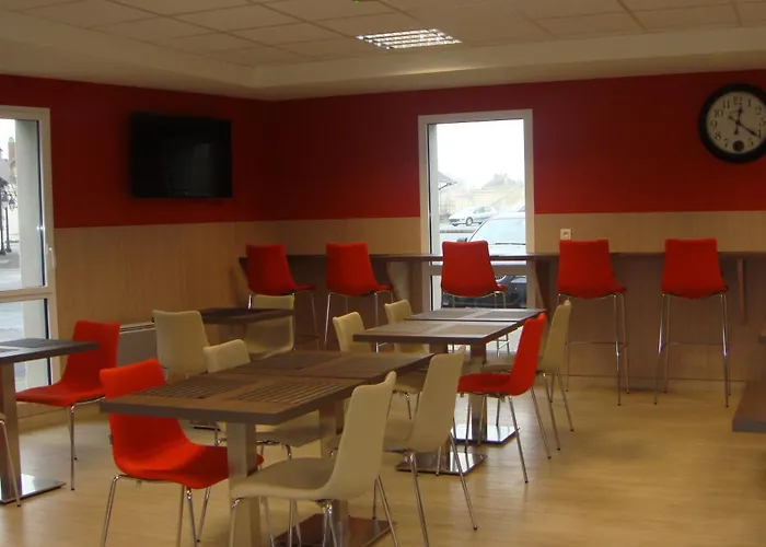 The Originals Access, Gare