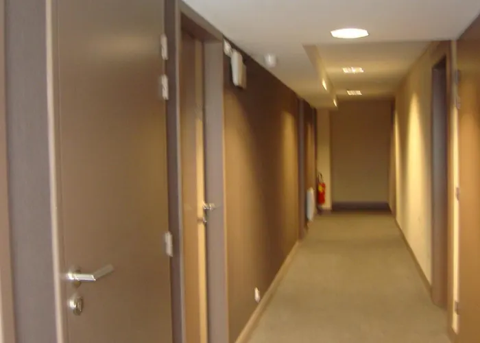 The Originals Access, Gare Cholet