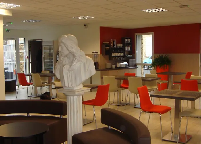 The Originals Access, Gare Cholet