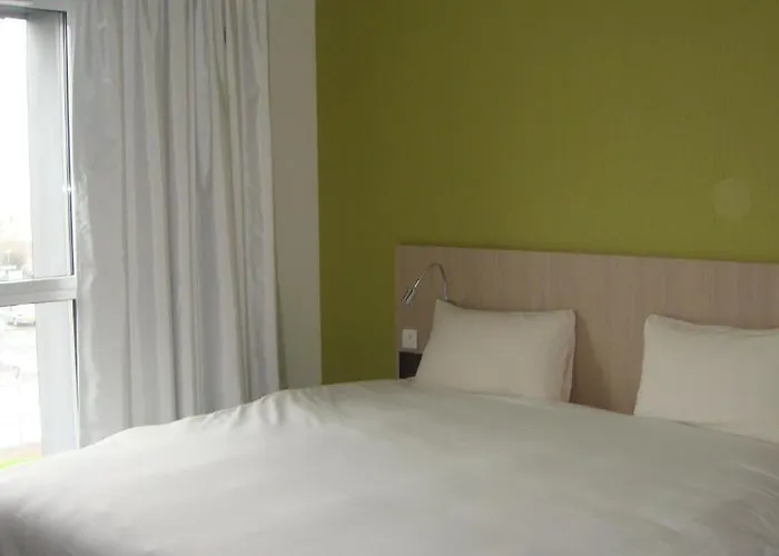 The Originals Access, Gare 2* 숄레